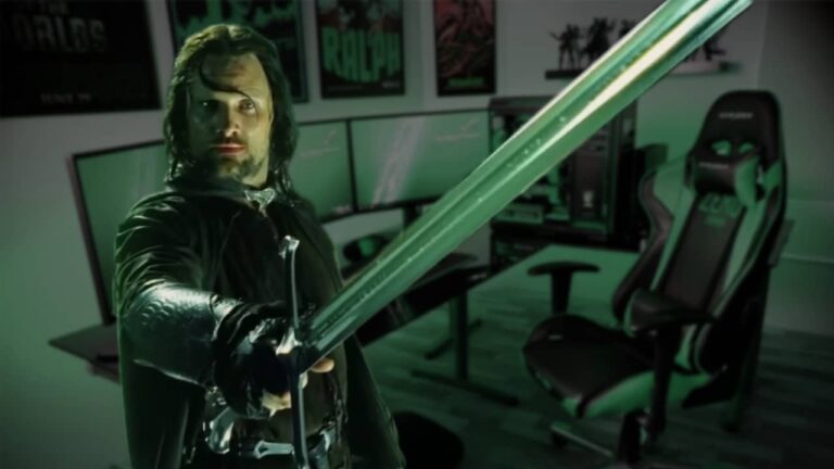 Homem da Flórida ameaça pessoas com espada por interromper a sua jogatina Homem da Flórida ameaça pessoas com espada por interromper a sua jogatina