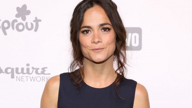 Alice Braga é confirmada em "O Esquadrão Suicida" Alice Braga é confirmada em “O Esquadrão Suicida”