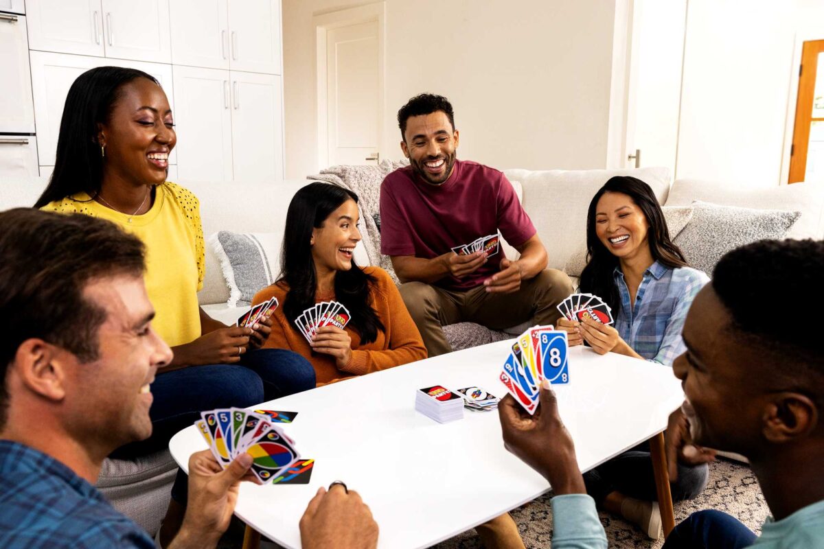 Mesa de Uno com 6 jogadores
